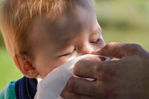 Comment savoir si bébé est allergique aux acariens ?